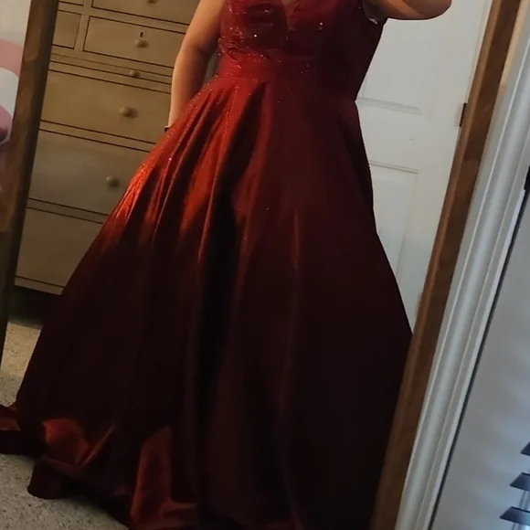 Ellie Wilde Mon Cheri Wine Colored Formal Dress